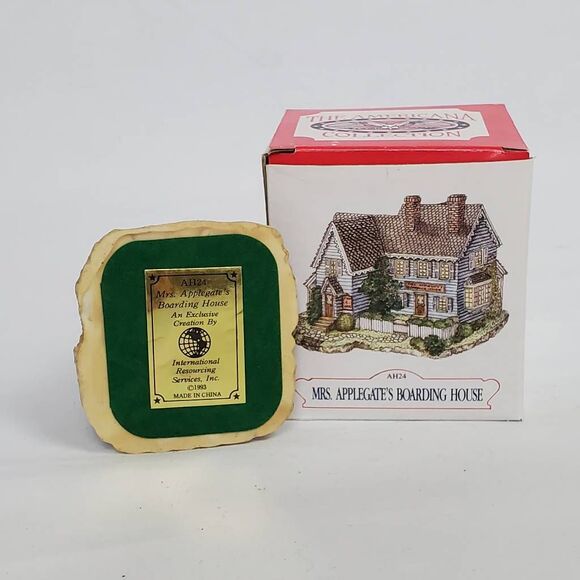 Liberty Falls Mrs. Applegate’s Boarding House AH24 Figurine w/ Box - Picture 3 of 3